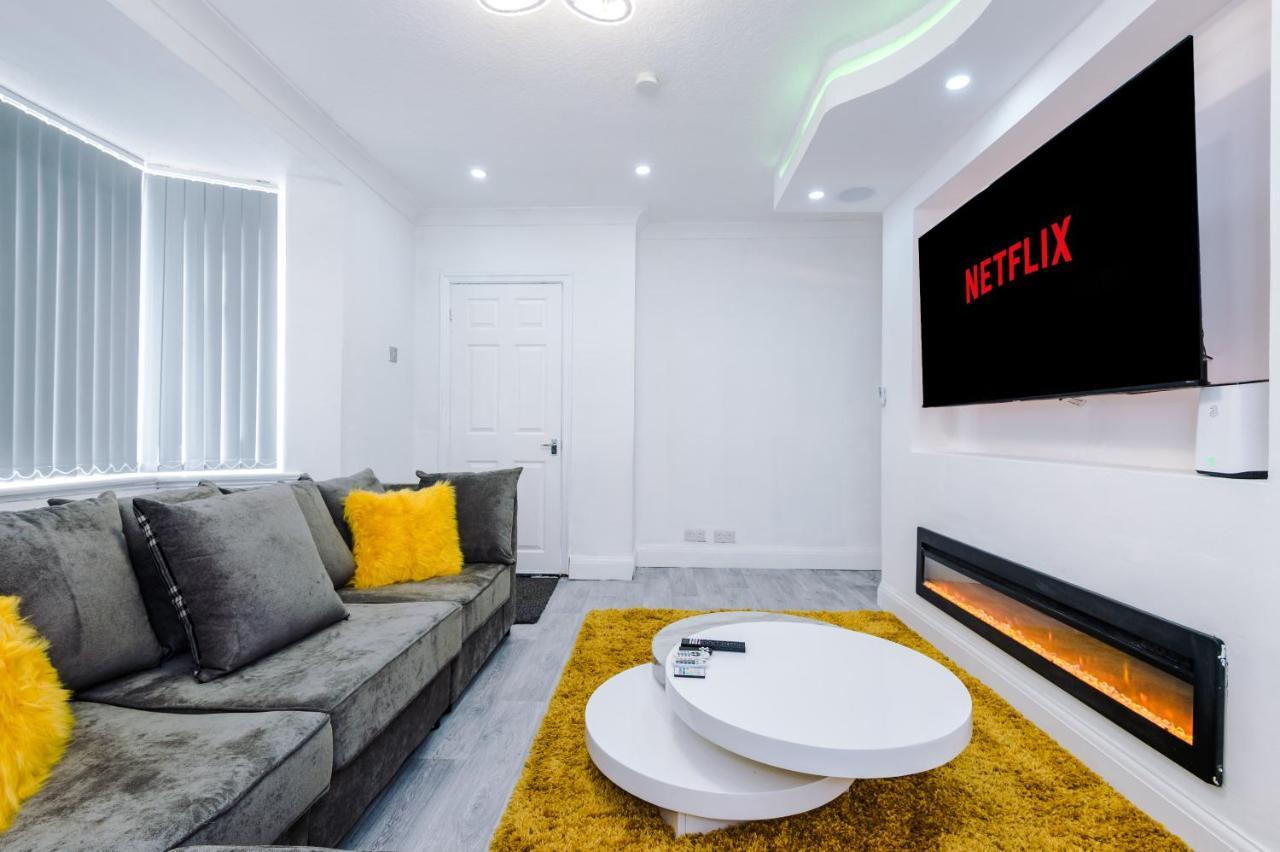 Nice Three Bedroom House In Μάντσεστερ Εξωτερικό φωτογραφία