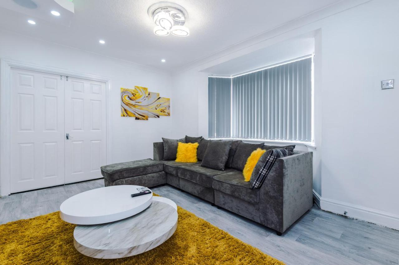 Nice Three Bedroom House In Μάντσεστερ Εξωτερικό φωτογραφία