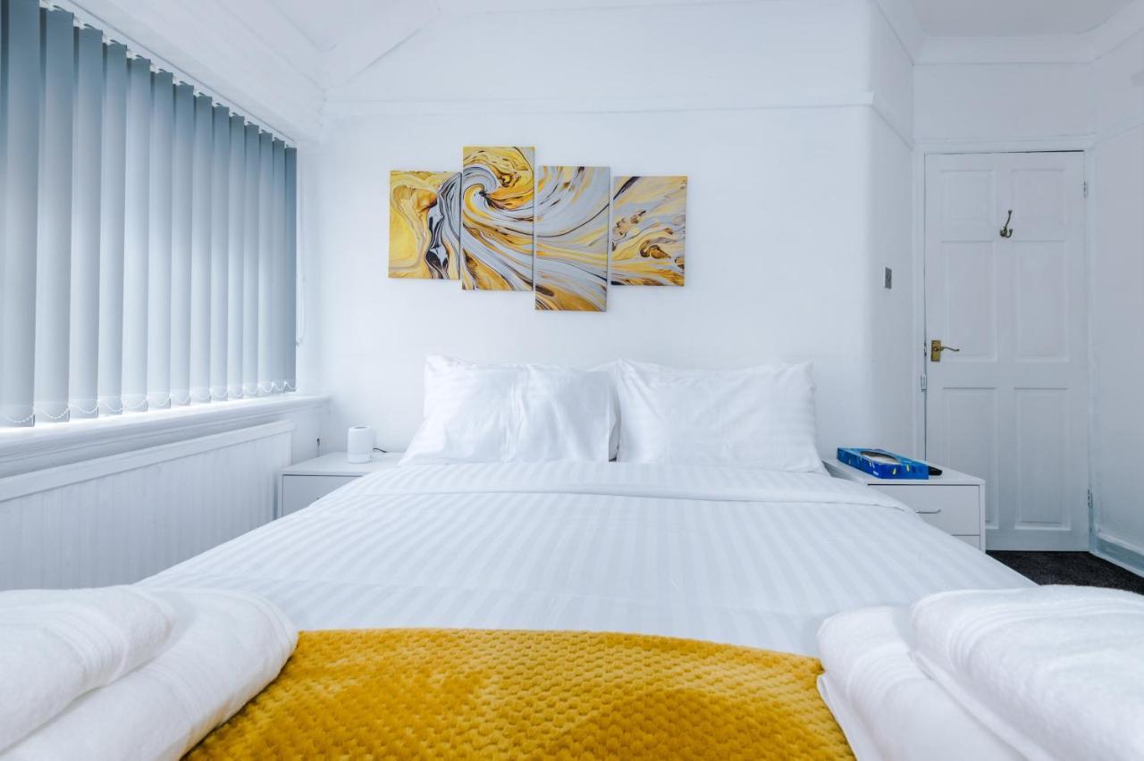 Nice Three Bedroom House In Μάντσεστερ Εξωτερικό φωτογραφία